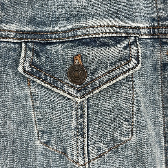 CHICO’S Classic American Flag Denim Stars and Stripes Jacket  Size 0 - US 4/6 - Picture 6 of 16